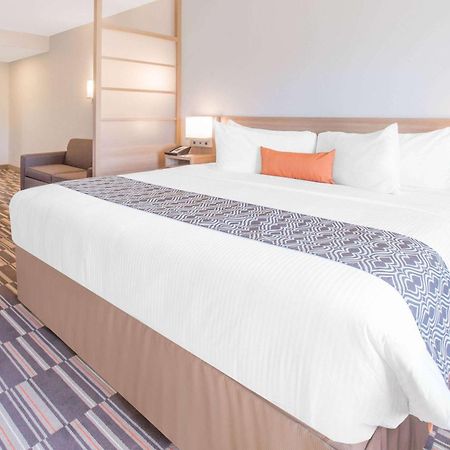 Microtel Inn & Suites By Wyndham Cuauhtemoc Campos Menonitas Luaran gambar