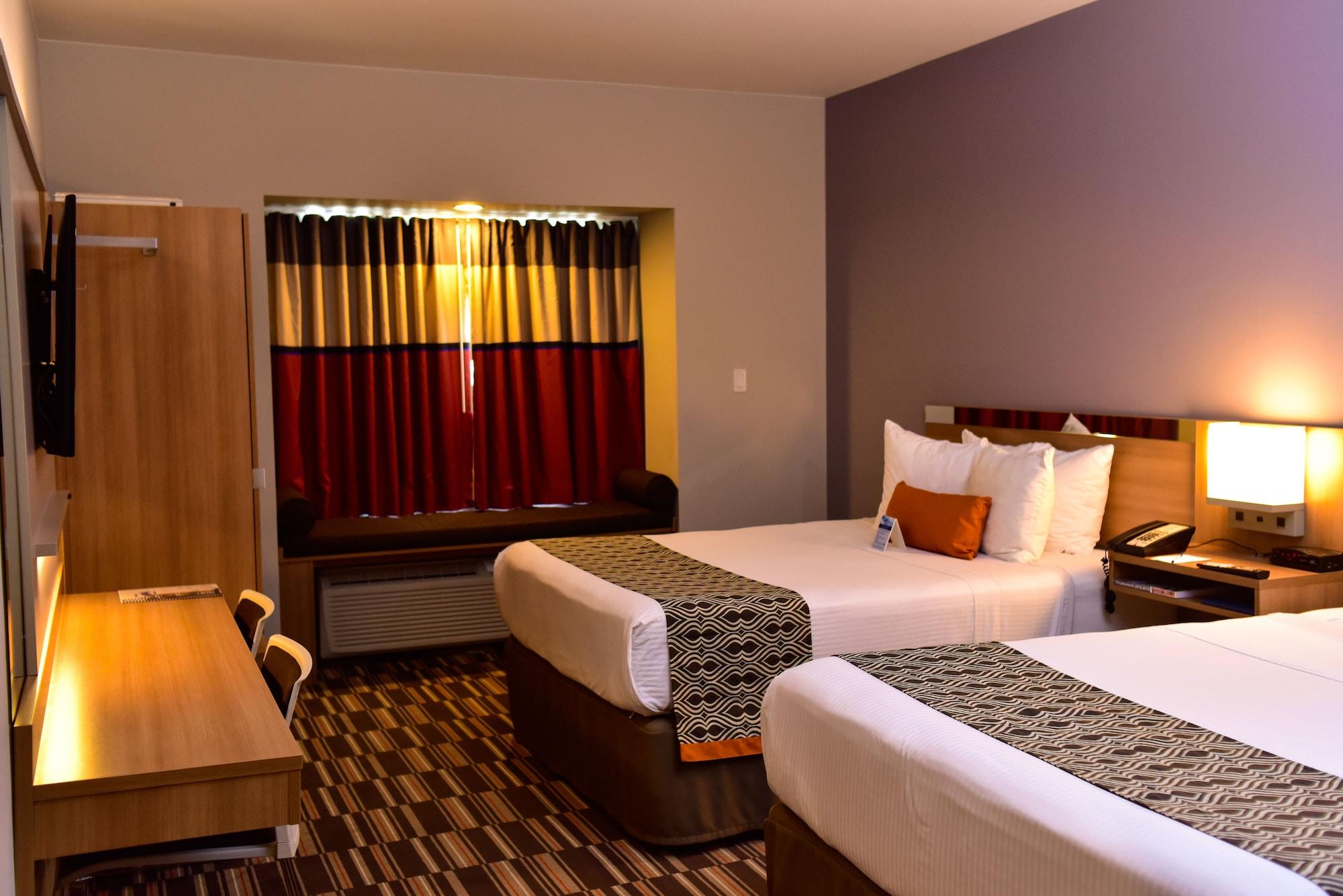 Microtel Inn & Suites By Wyndham Cuauhtemoc Campos Menonitas Luaran gambar