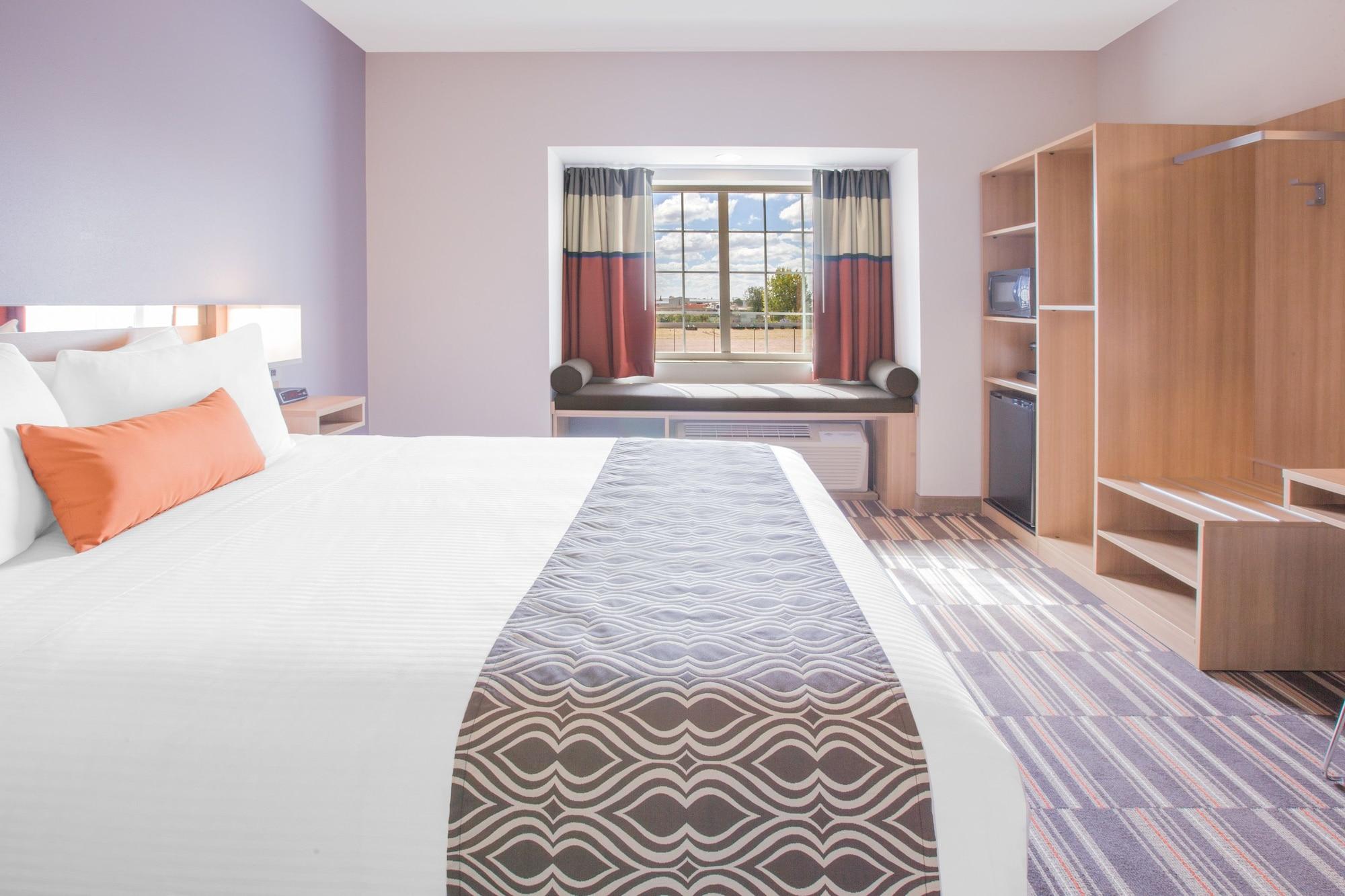 Microtel Inn & Suites By Wyndham Cuauhtemoc Campos Menonitas Luaran gambar