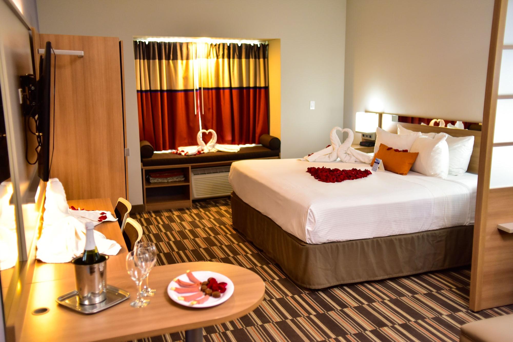 Microtel Inn & Suites By Wyndham Cuauhtemoc Campos Menonitas Luaran gambar