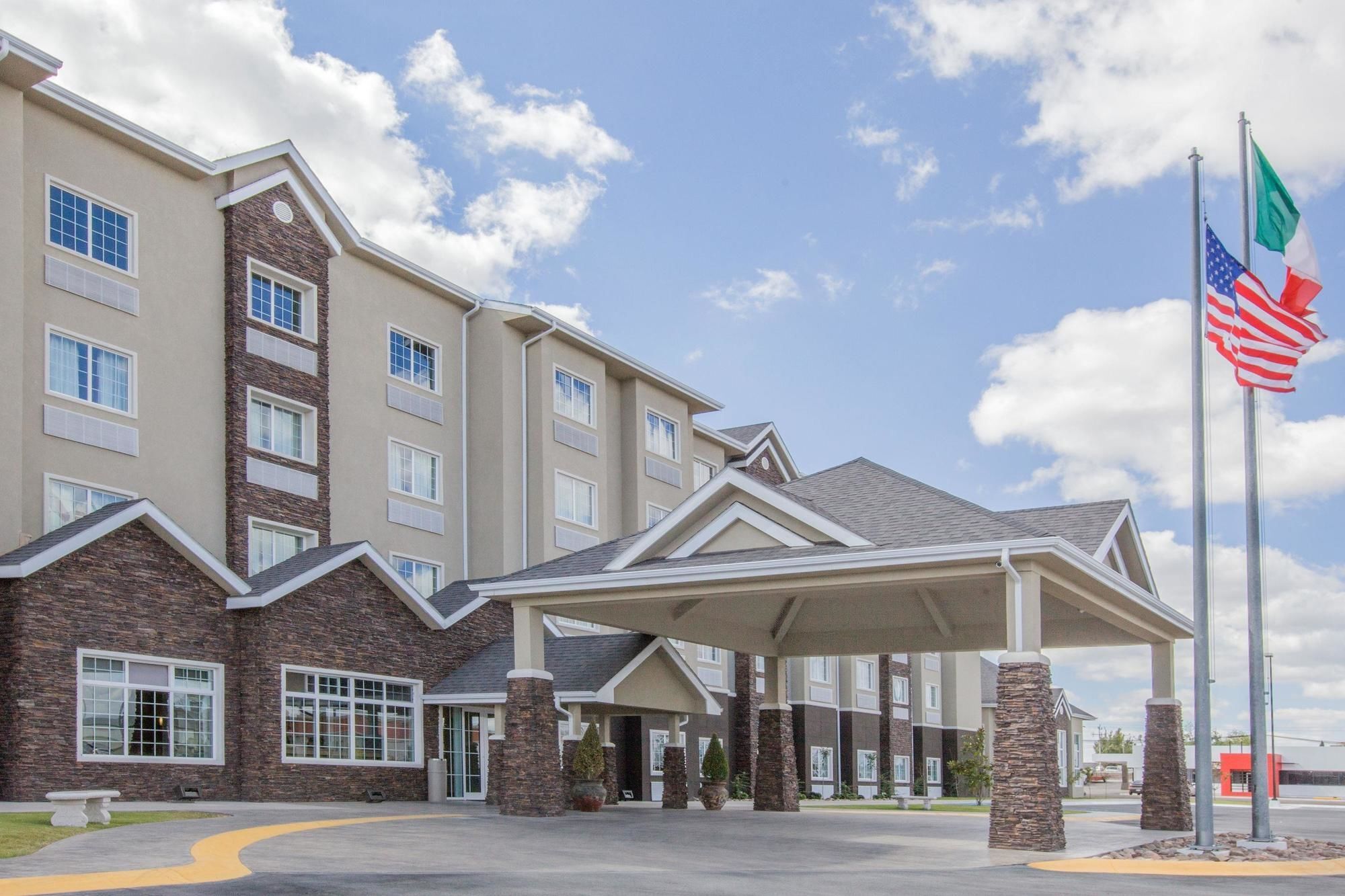 Microtel Inn & Suites By Wyndham Cuauhtemoc Campos Menonitas Luaran gambar