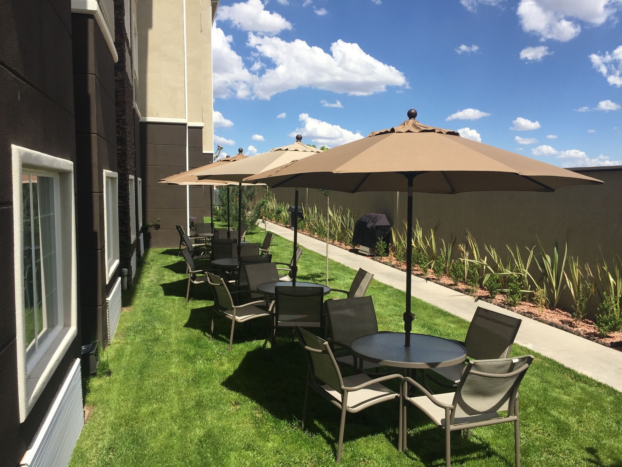 Microtel Inn & Suites By Wyndham Cuauhtemoc Campos Menonitas Luaran gambar